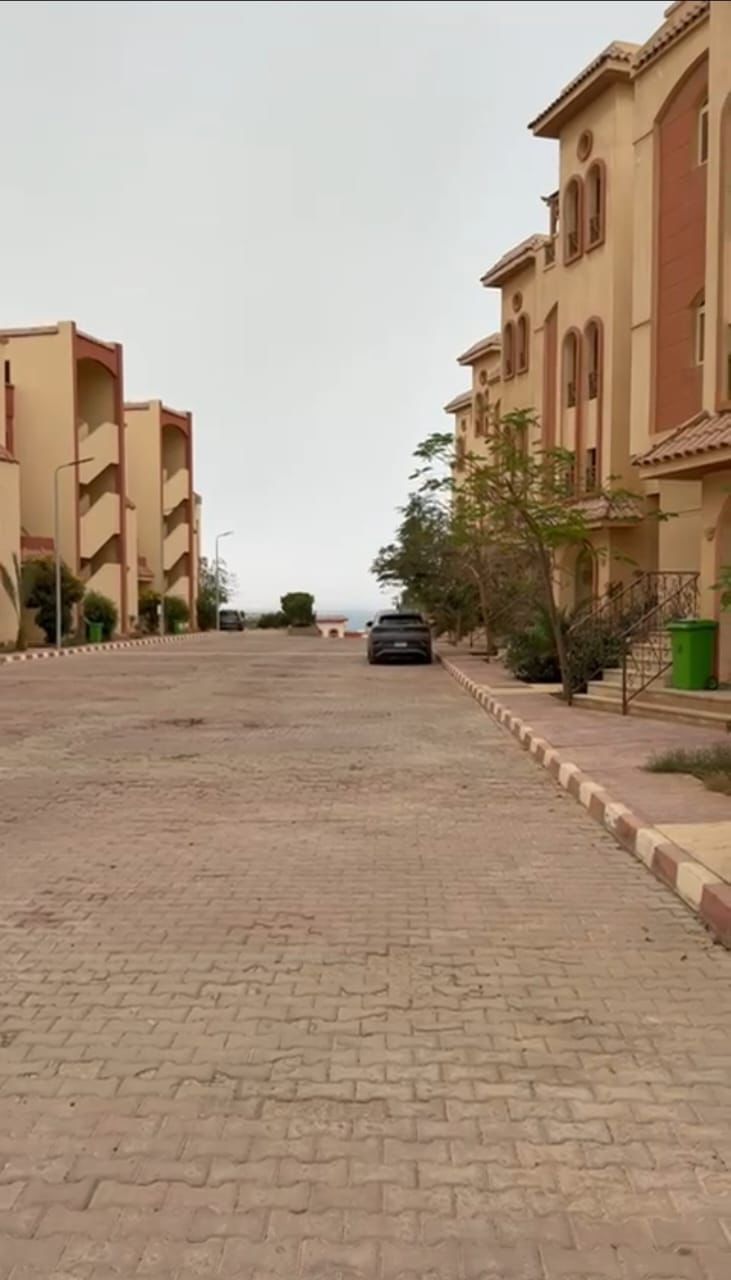 4-Bedroom Twin House
