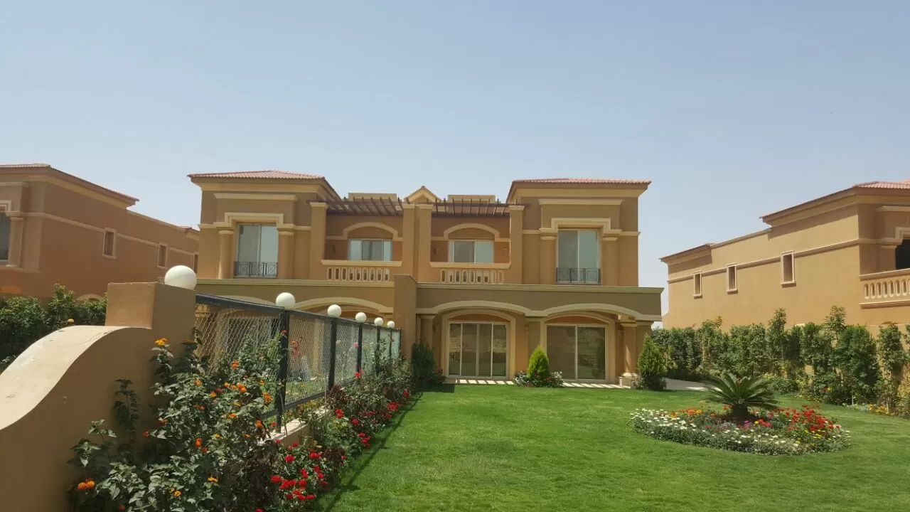 4-Bedroom Twin House