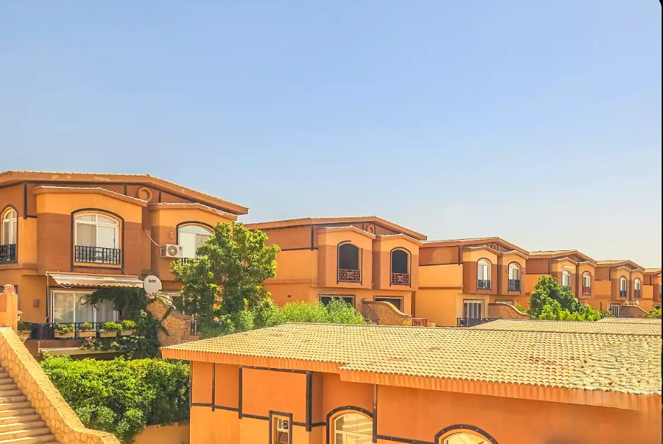 4-Bedroom Town House