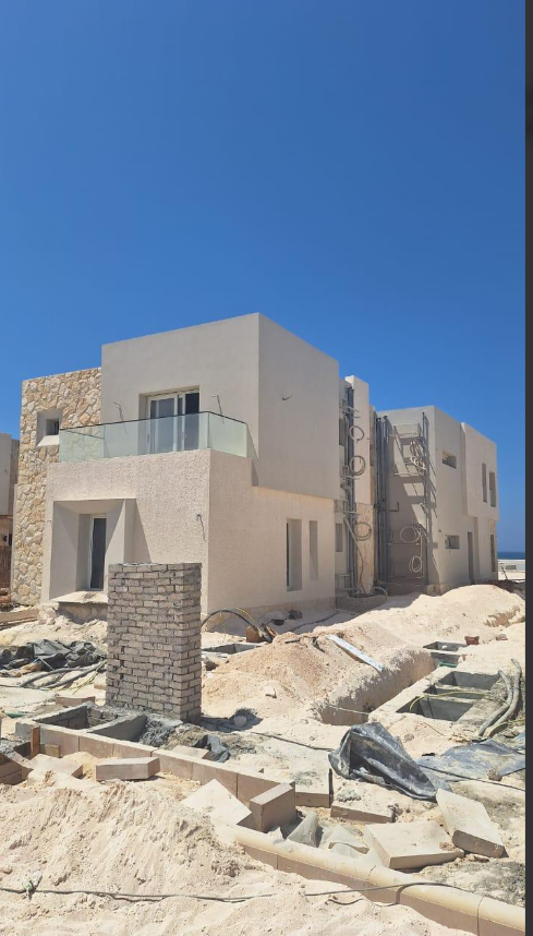 6-Bedroom Villa