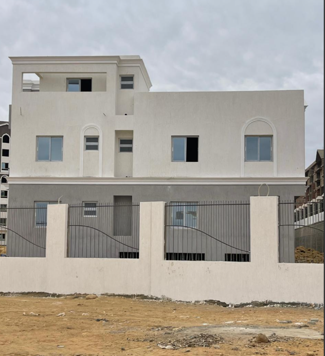 6-Bedroom Twin House