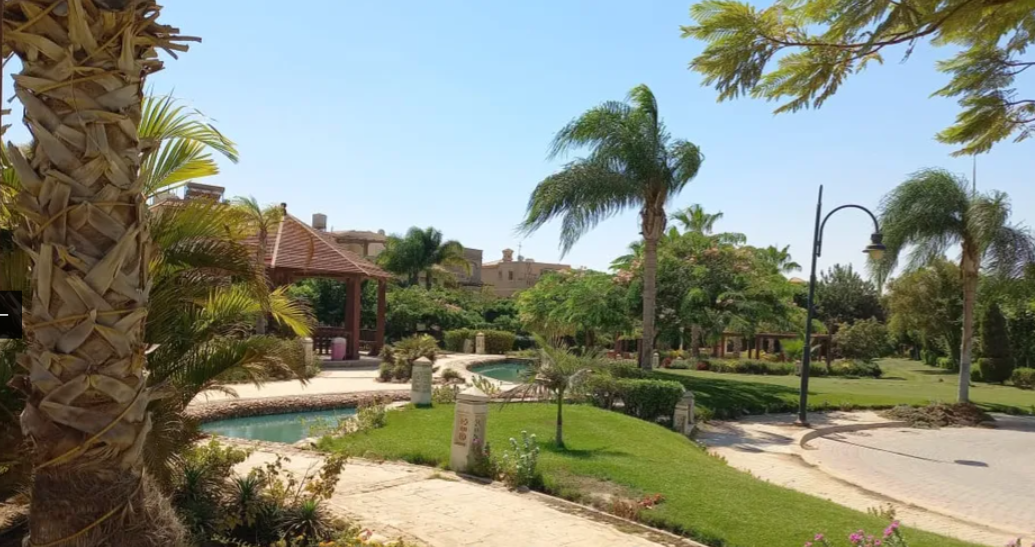6-Bedroom Villa