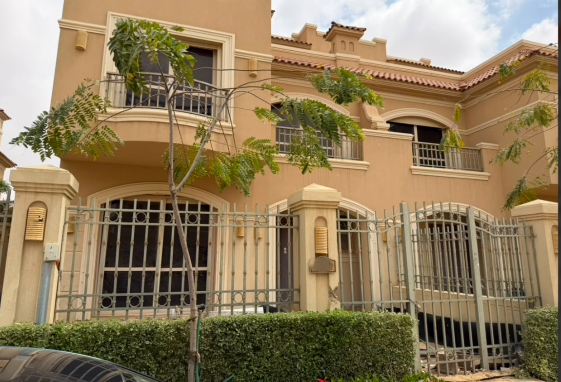 4-Bedroom Twin House