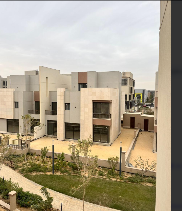 5-Bedroom Twin House
