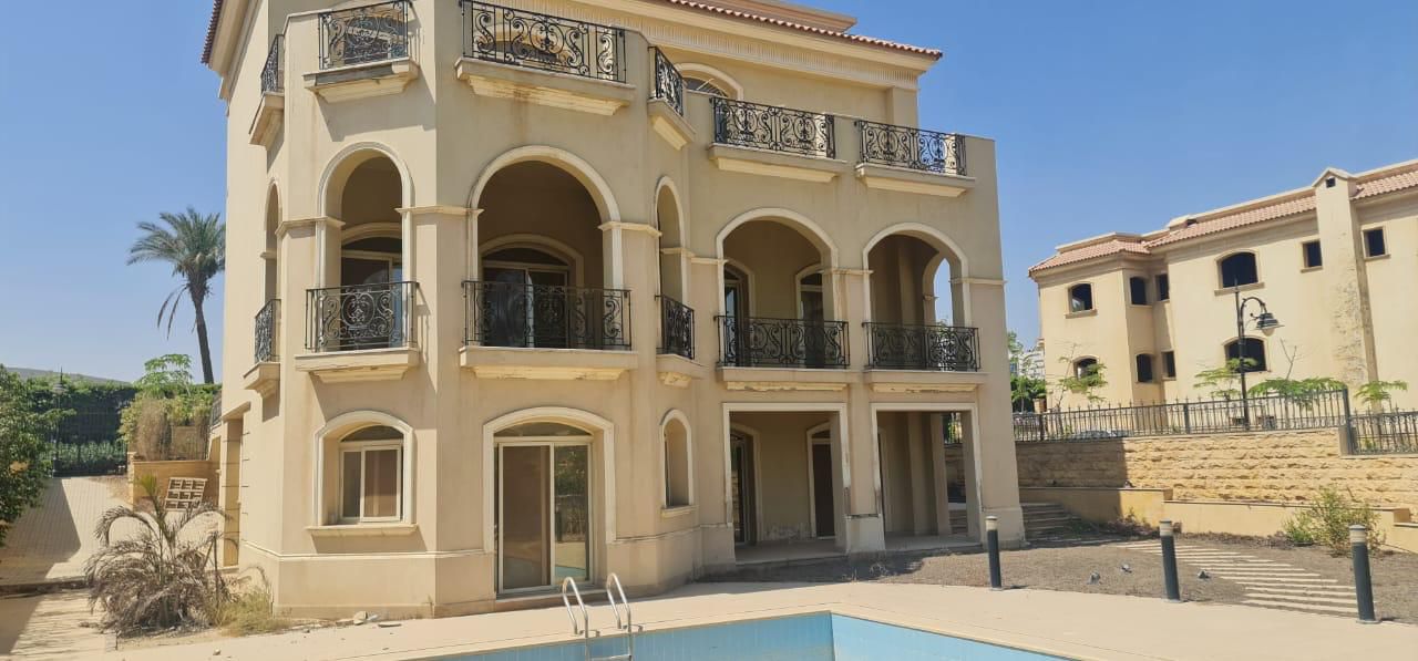 7-Bedroom Villa