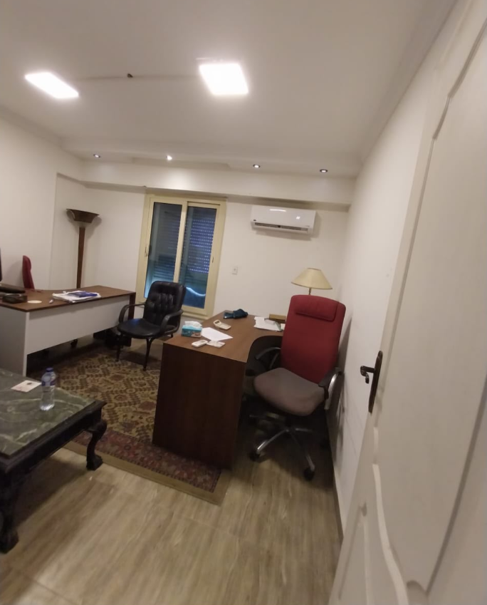 محل في بيفرلي هيلز — RE-29026