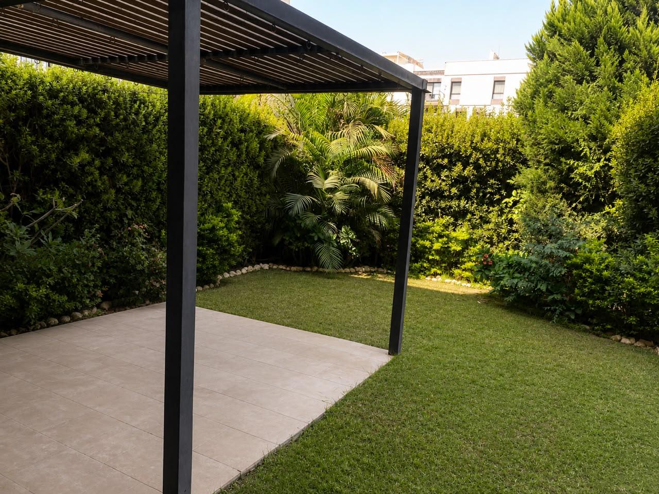 Apartment, 3 BR in The Courtyards