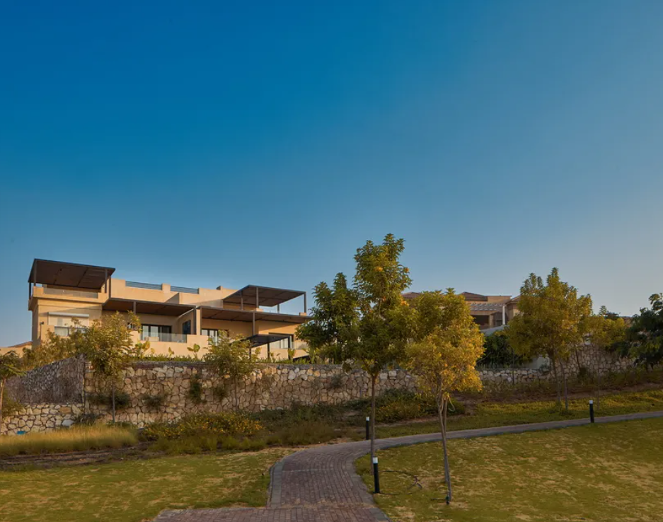 Town House, 4 BR in Telal Al Guezira