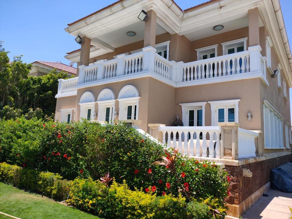 4-Bedroom Villa