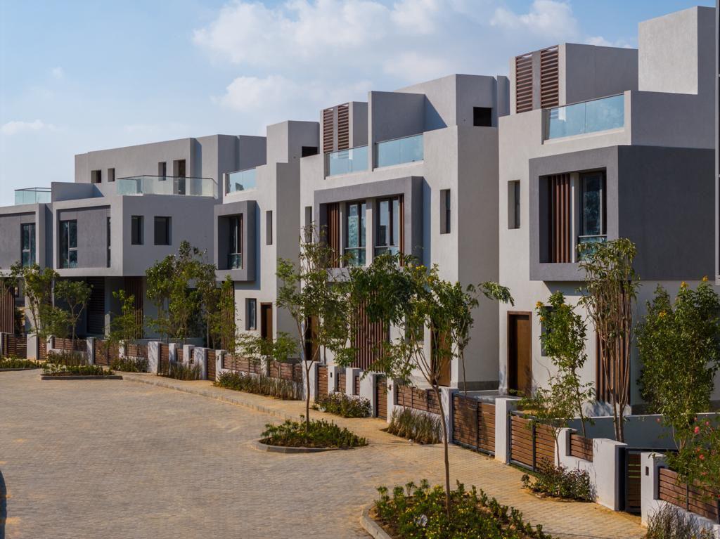 4-Bedroom Twin House