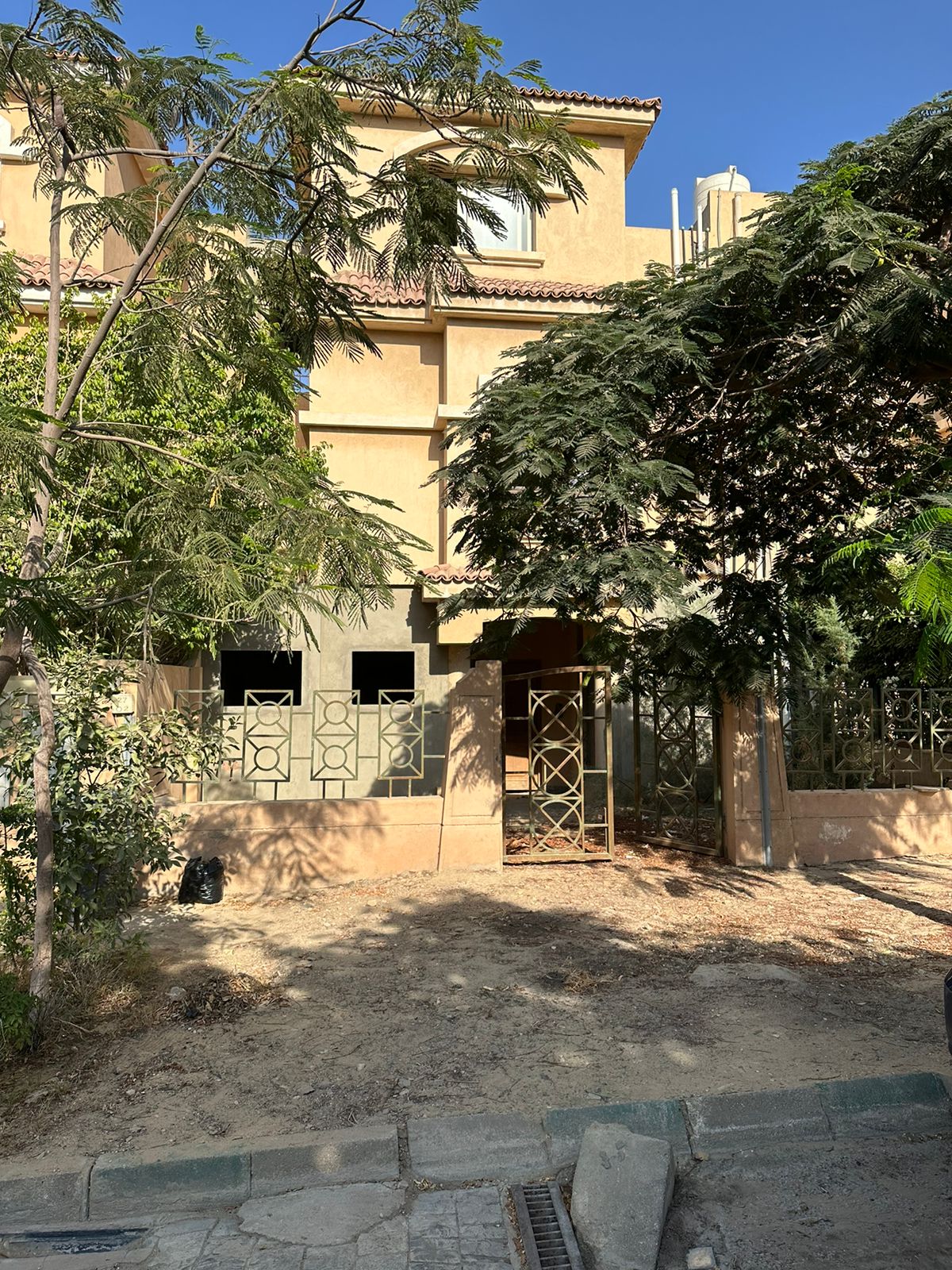 4-Bedroom Town House