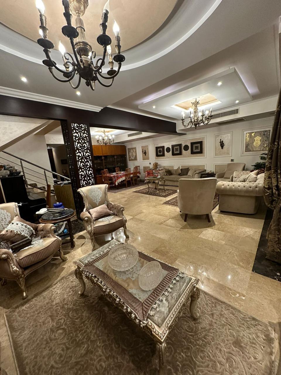5-Bedroom Town House