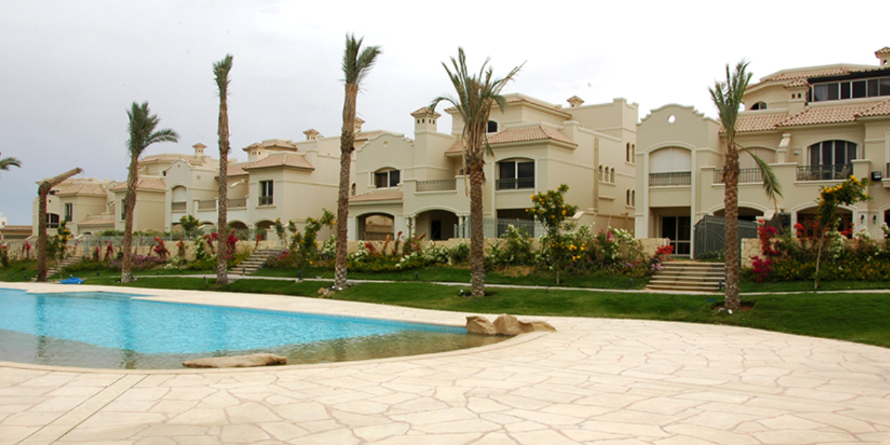 Twin House, 3 BR in El Patio 1