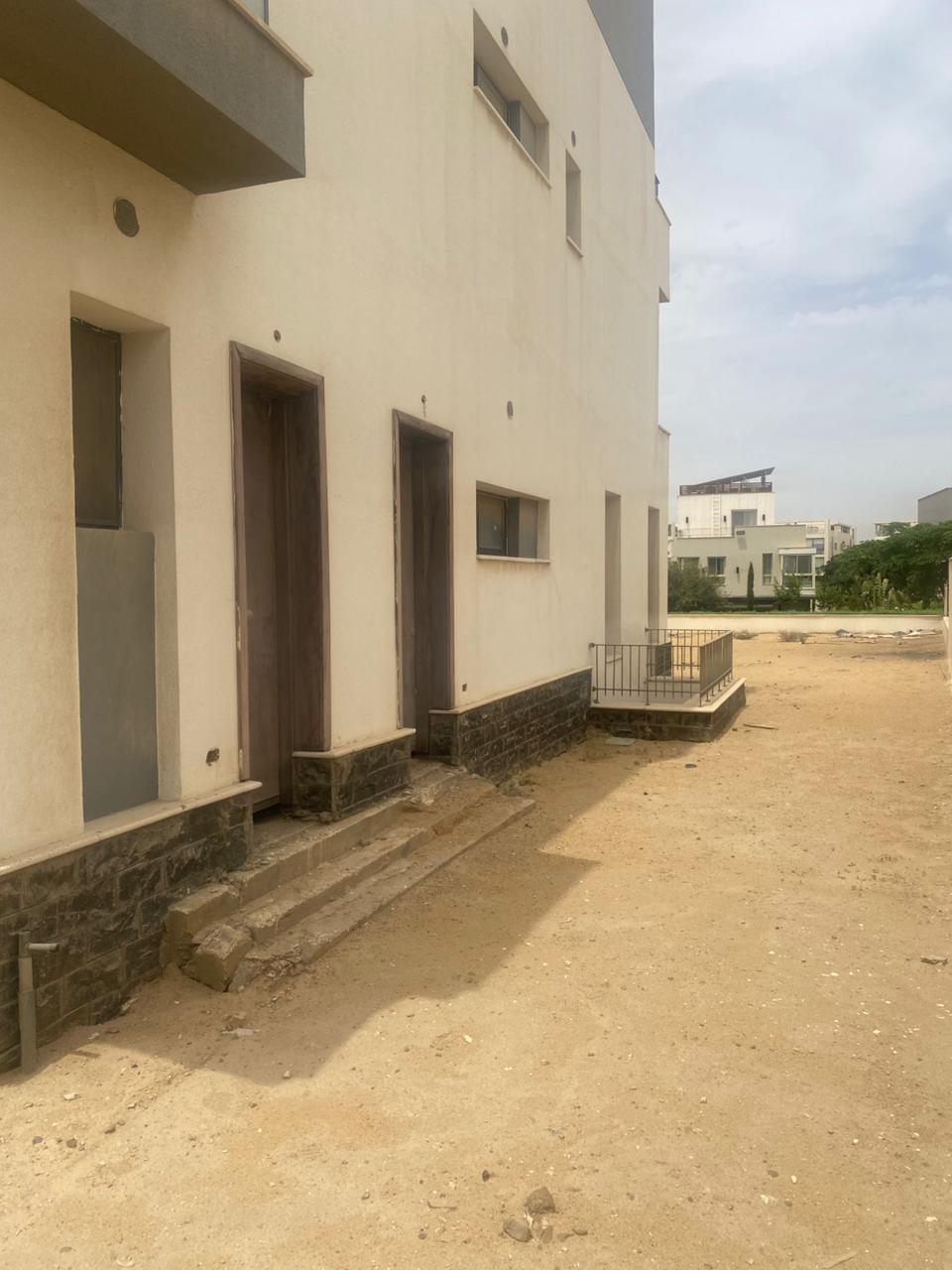 6-Bedroom Villa