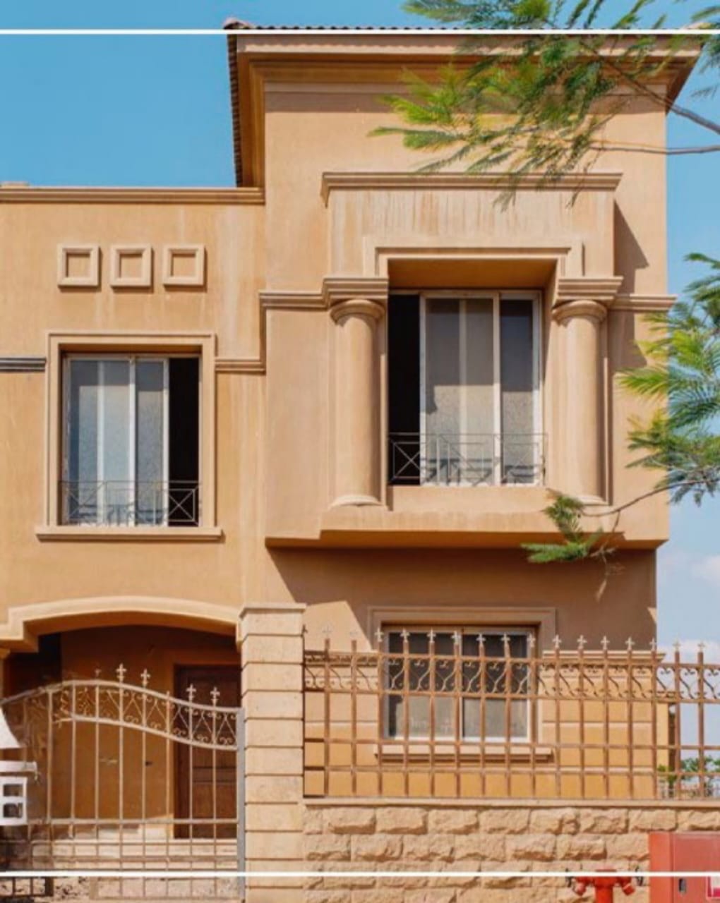 5-Bedroom Town House