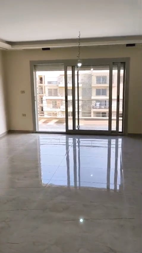 شقة في بالم هيلز القاهرة الجديدة — RE-25510