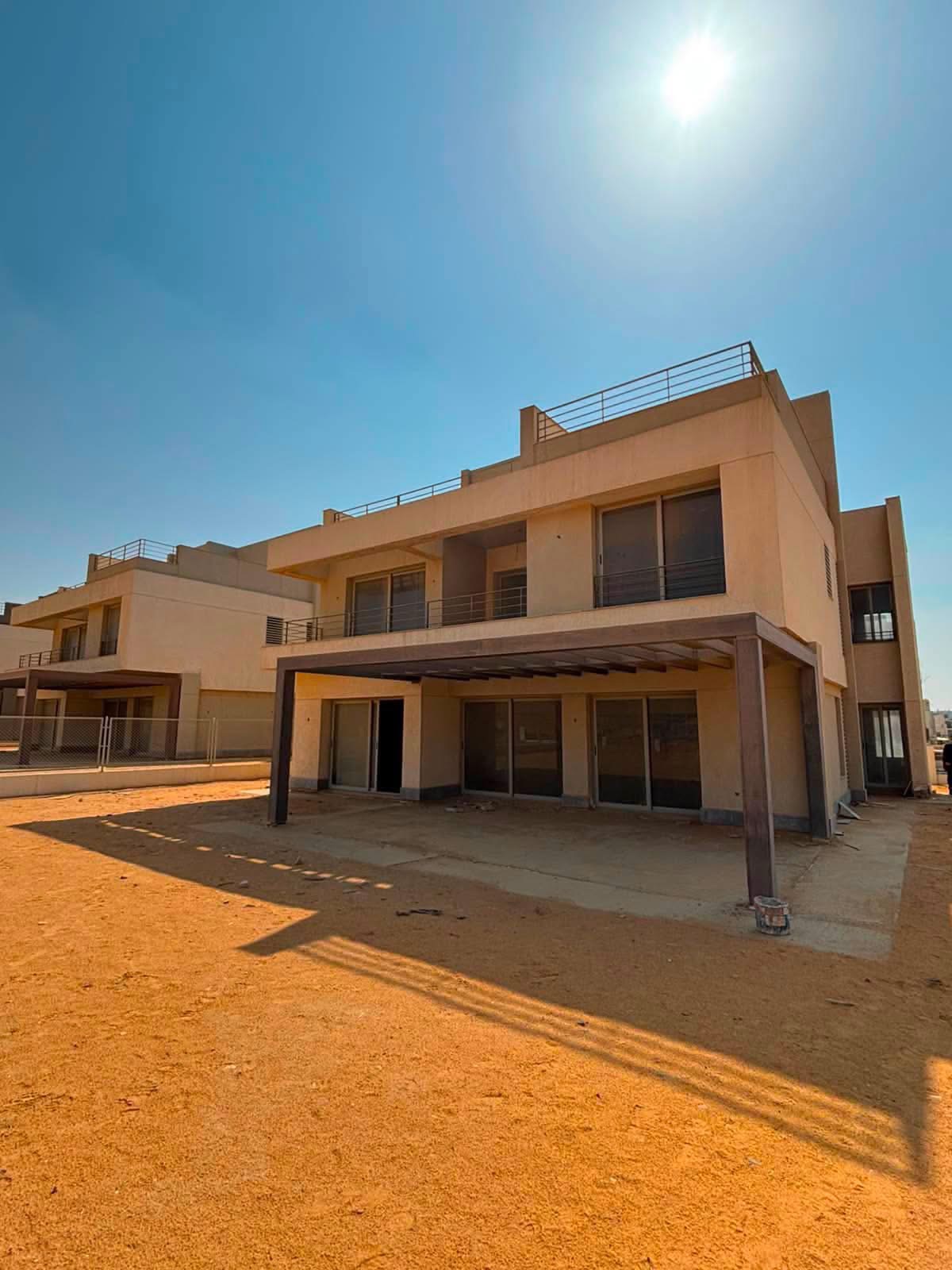 6-Bedroom Villa